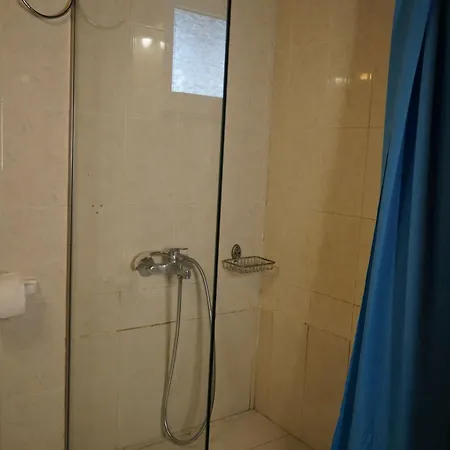 Oasis Beachfront & Apartments, By Zantewize Apartment