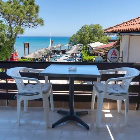 Oasis Beachfront & Apartments, By Zantewize * Alykanas (Zakynthos)