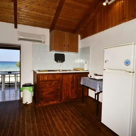 Oasis Beachfront & Apartments, By Zantewize Alykanas (Zakynthos)