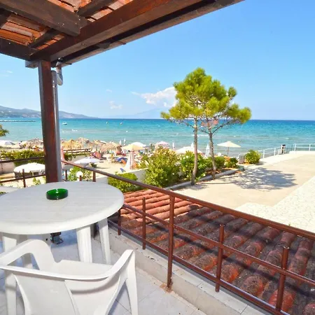 Oasis Beachfront & Apartments, By Zantewize Alykanas (Zakynthos)