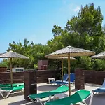 Oasis Beachfront & Apartments, By Zantewize * Alykanas (Zakynthos)