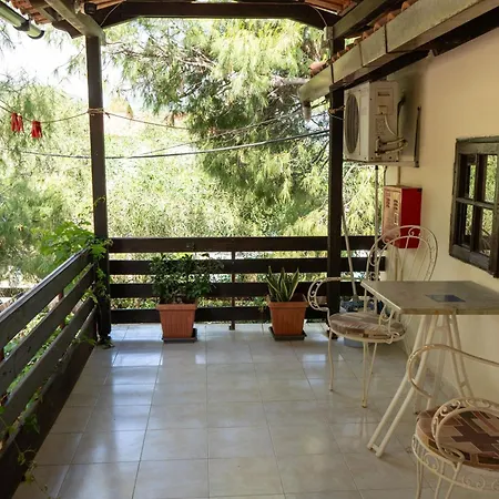 Oasis Beachfront & Apartments, By Zantewize Apartmán Alykanas (Zakynthos)