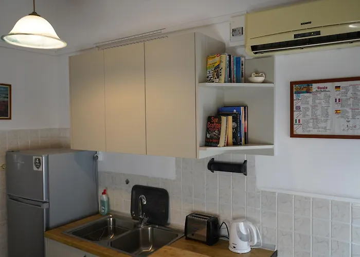 Oasis Beachfront & Apartments, By Zantewize Апартаменты Аликанас