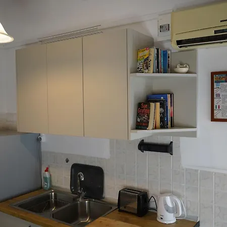 Oasis Beachfront & Apartments, By Zantewize 아파트 알리카나스