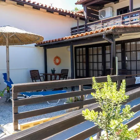 דירה Oasis Beachfront & Apartments, By Zantewize