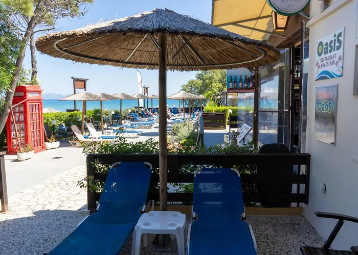 Oasis Beachfront & Apartments, By Zantewize Apartman *